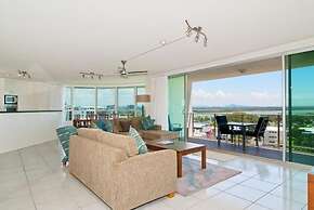 Chateau Royale Beach Resort Maroochydore