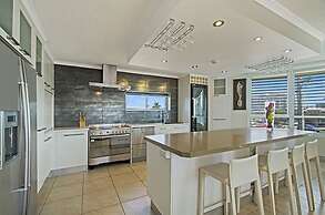 Chateau Royale Beach Resort Maroochydore