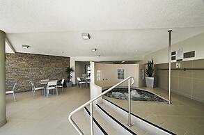 Chateau Royale Beach Resort Maroochydore