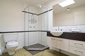 Chateau Royale Beach Resort Maroochydore