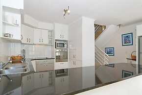 Chateau Royale Beach Resort Maroochydore