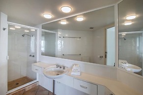 Chateau Royale Beach Resort Maroochydore