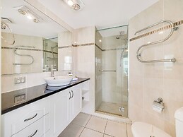 Chateau Royale Beach Resort Maroochydore