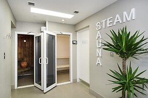 Chateau Royale Beach Resort Maroochydore