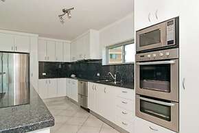 Chateau Royale Beach Resort Maroochydore