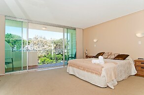 Chateau Royale Beach Resort Maroochydore