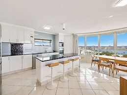 Chateau Royale Beach Resort Maroochydore