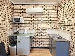 Cowra Crest Motel