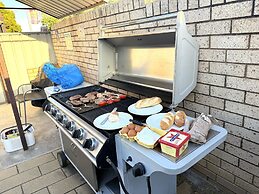 Cowra Crest Motel