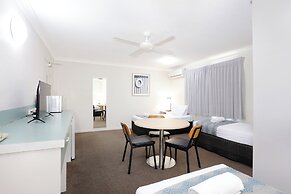Southport Motel & Apartments