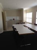 Francis Phillip Motor Inn