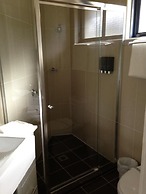 Francis Phillip Motor Inn