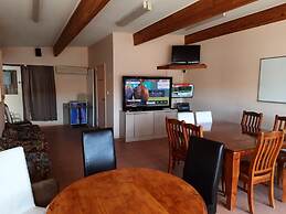 Abbotswood Motor Inn