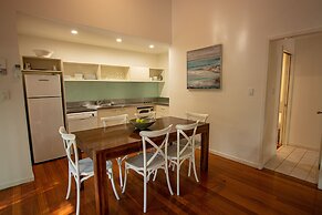 Mobys Beachside Retreat