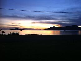 Cardwell Beachcomber Motel and Tourist Park