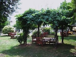 Merrijig Motor Inn Resort