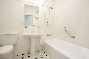 Briars Country Lodge