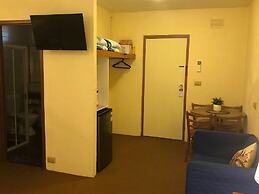 Mountain Creek Motel