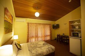 Mountain Creek Motel