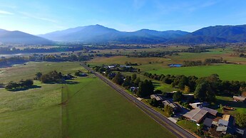 Mountain Creek Motel