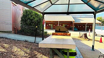 Mountain Creek Motel