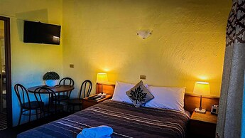 Mountain Creek Motel