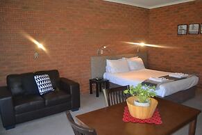 Ashleigh Court Motor Inn