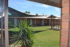 Ashleigh Court Motor Inn