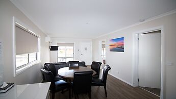 Ashleigh Court Motor Inn