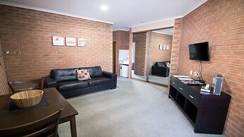 Ashleigh Court Motor Inn