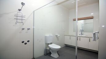 Ashleigh Court Motor Inn