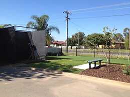 Ashleigh Court Motor Inn