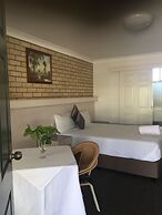 The Jolly Swagman Motor Inn