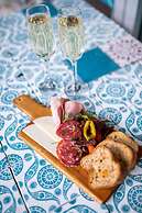 Sfera's Park Suites & Convention Centre