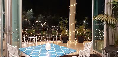 Sfera's Park Suites & Convention Centre