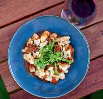 Sfera's Park Suites & Convention Centre