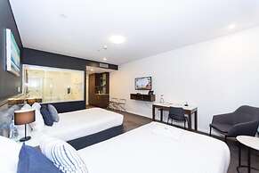 Sfera's Park Suites & Convention Centre