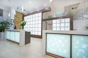 Sfera's Park Suites & Convention Centre