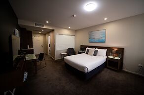 Sfera's Park Suites & Convention Centre