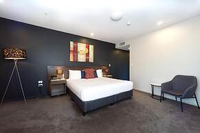 Sfera's Park Suites & Convention Centre