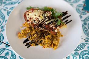 Sfera's Park Suites & Convention Centre