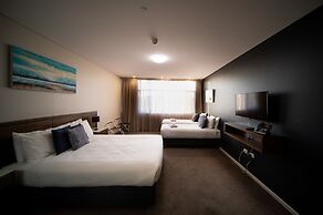 Sfera's Park Suites & Convention Centre