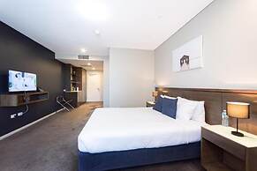 Sfera's Park Suites & Convention Centre