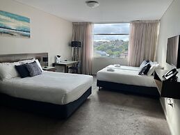 Sfera's Park Suites & Convention Centre