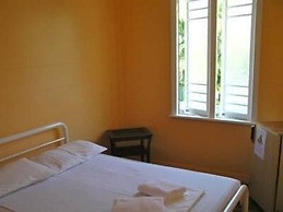 Civic Guest House - Hostel