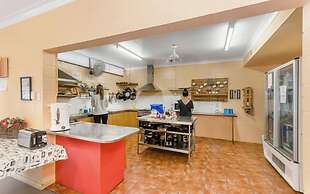 Civic Guest House - Hostel