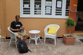 Civic Guest House - Hostel