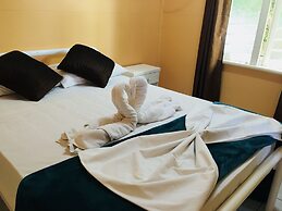 Civic Guest House - Hostel