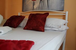 Civic Guest House - Hostel