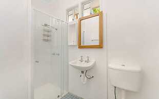 Civic Guest House - Hostel